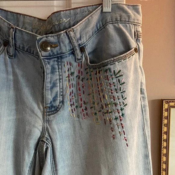 Eddie Bauer Hand Embroidered Light Blue Jeans - Picture 1 of 9